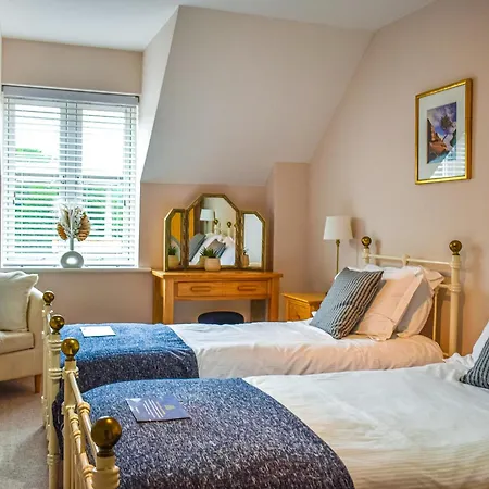 Bosun's Quarters * 휫비